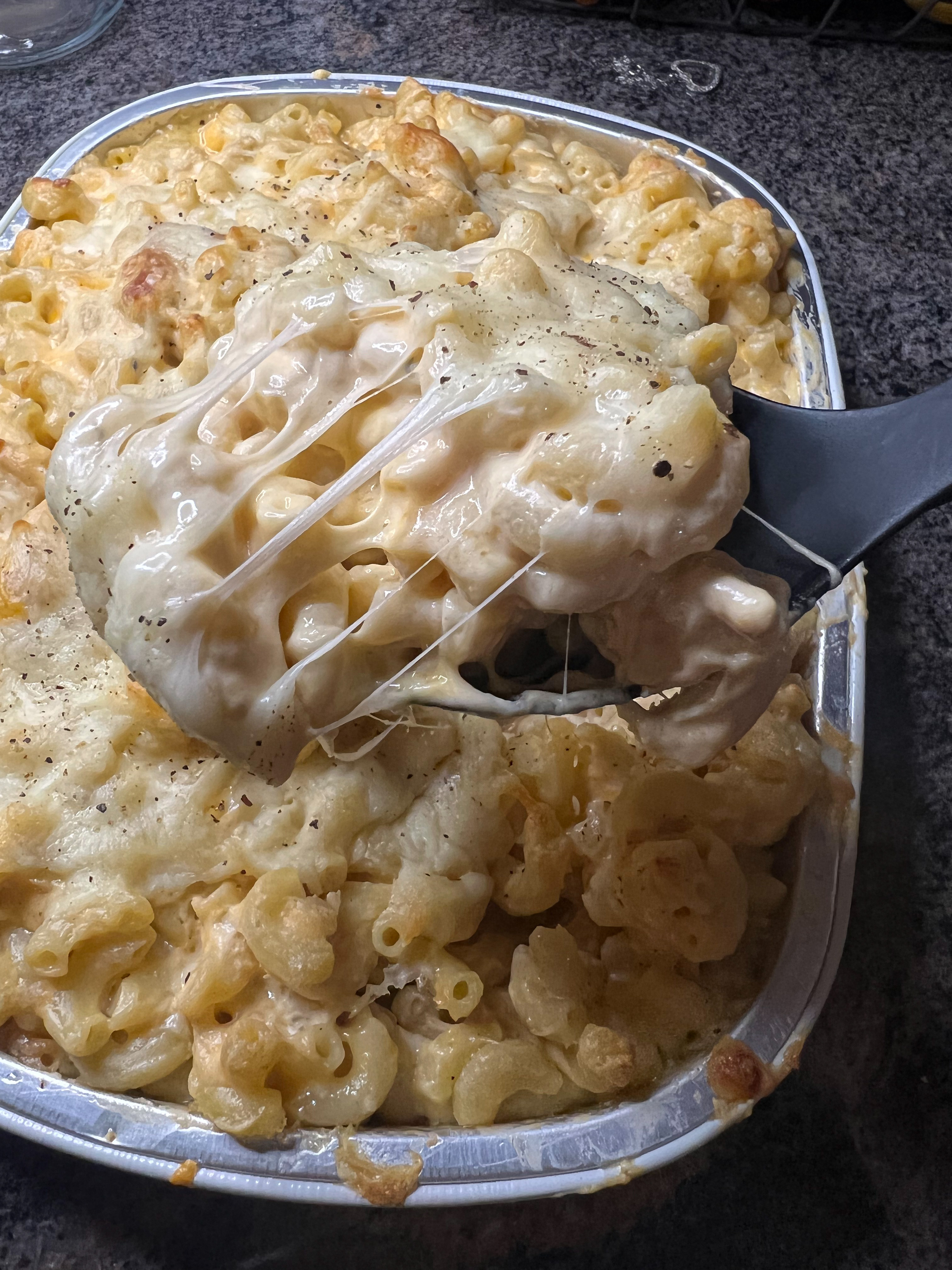 ￼Chicken Mac & Cheese
